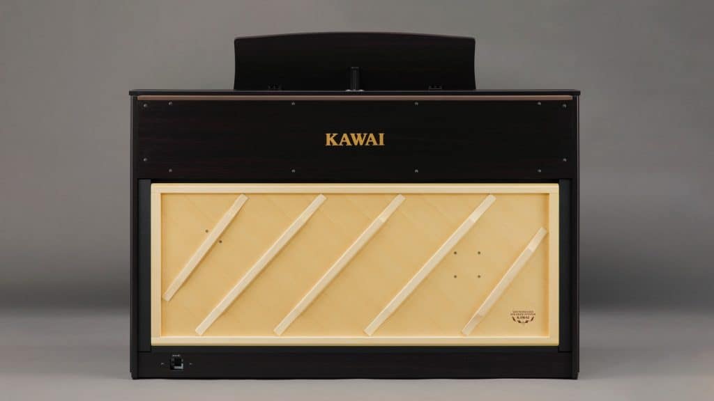 Kawai CA-98 Rückseite mit Transducer Resonanzboden