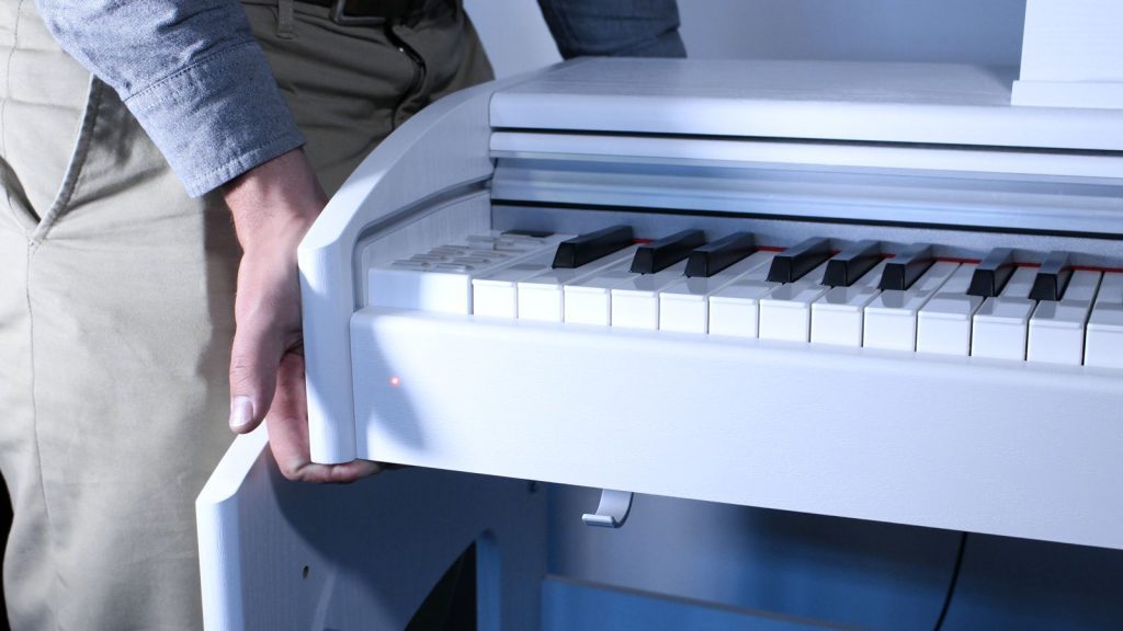 Das moderne Design des GEWA DP 340 erlaubt auch den Einsatz als Portable Piano, denn es lässt sich mit wenigen Handgriffen aus dem Stativ lösen.