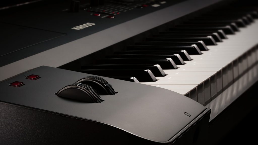 Korg Kross 2-88MB - Workstation mit Piano-Tasten