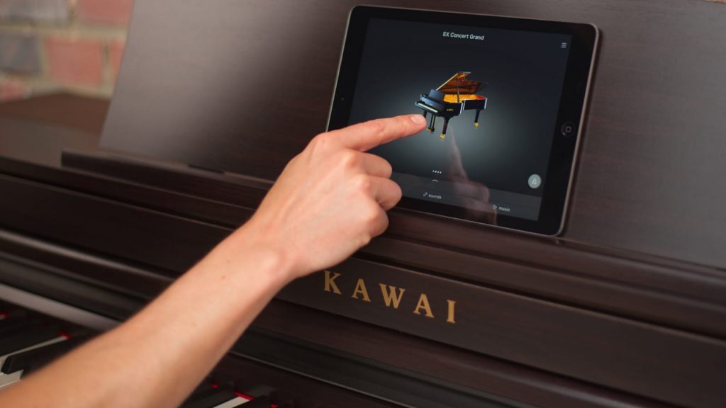 Das Kawai CA59 lässt sich auch komfortabel per Piano Remote App bedienen. Auch die Virtual Technician-App zur Editierung der Sounds wird unterstützt. (Bildquelle: Kawai)