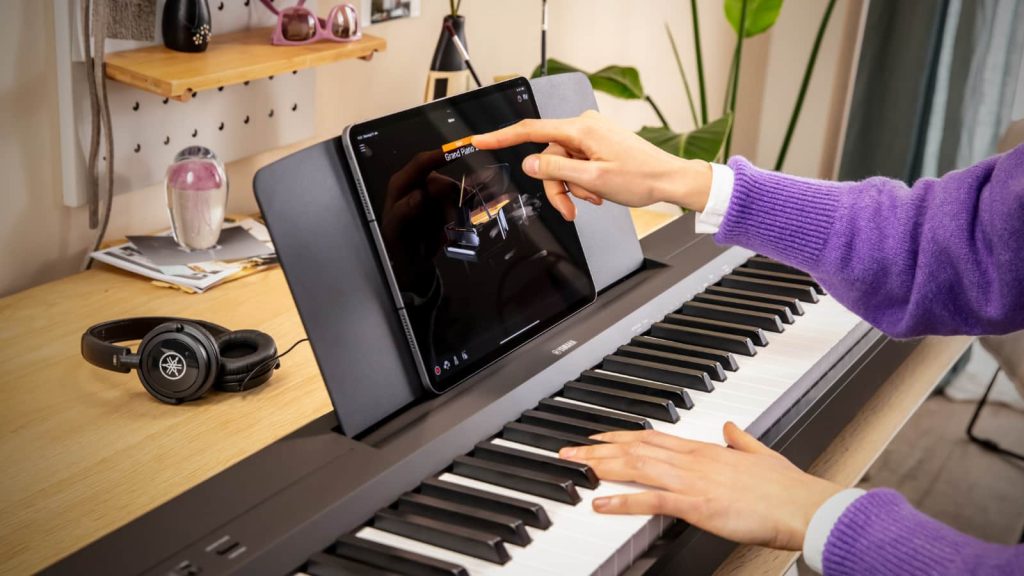 Komfortable Handhabung und noch mehr Funktionalität per App. Dank USB-Audio-MIDI-Funktion ist die Verbindung zur Smart-Pianist-App sehr einfach. (Bildquelle: Yamaha)