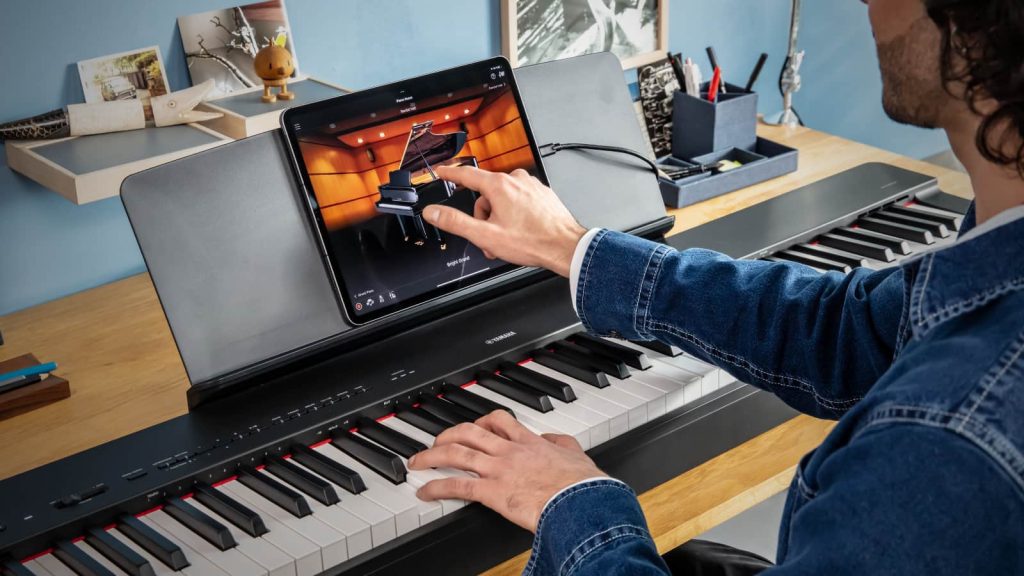 Die Smart-Pianist-App macht die Handhabung noch komfortabler und bringt auch zusätzliche Funktionalität (Bildquelle: Yamaha)