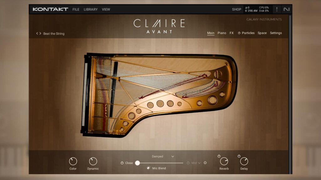 Claire Avant dreht sich um moderne Sounds und Geräusche rund ums Klavier.