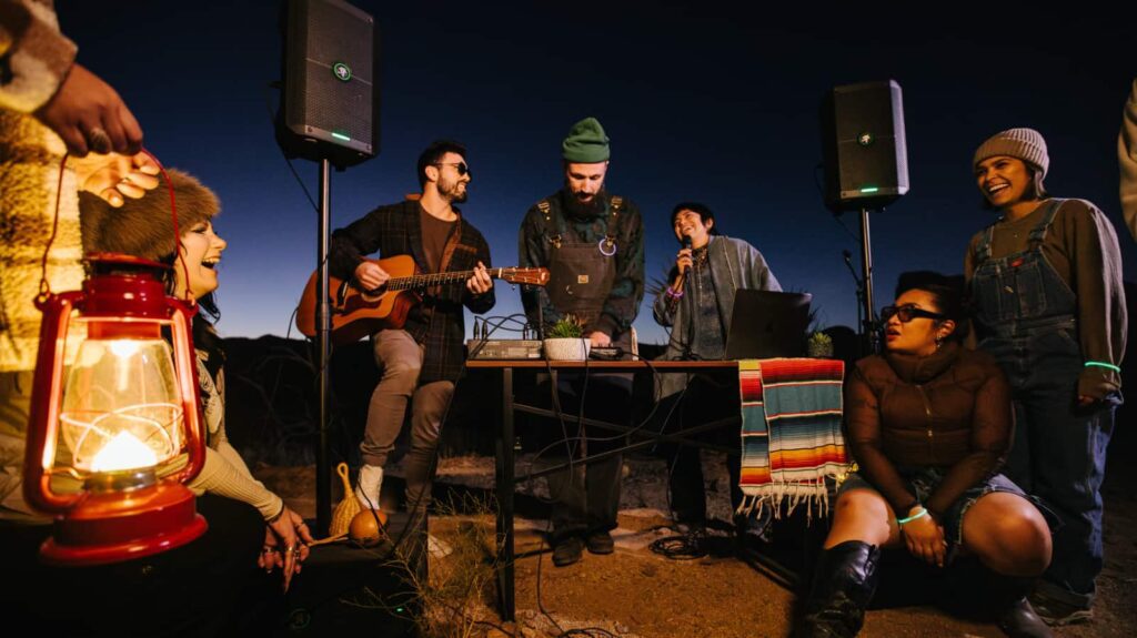 Mackie ThumpSub GO - Campfire DJ-Set (Bildquelle: Mackie)