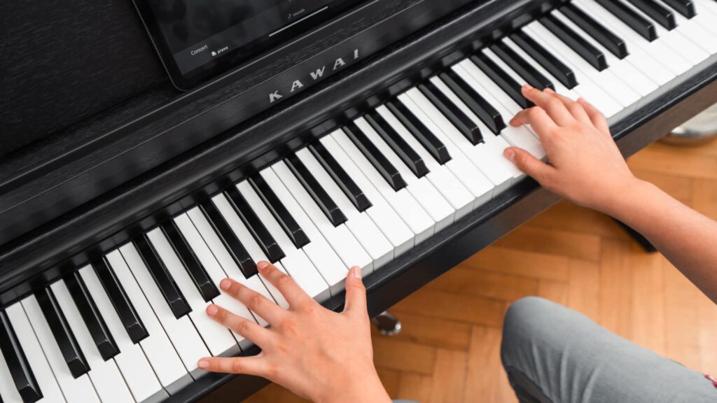 Mit der "Real Hammer Compact"-Tastatur vermittelt das Kawai CX-202 ein gutes Spielgefühl. (Bildquelle: Kawai)