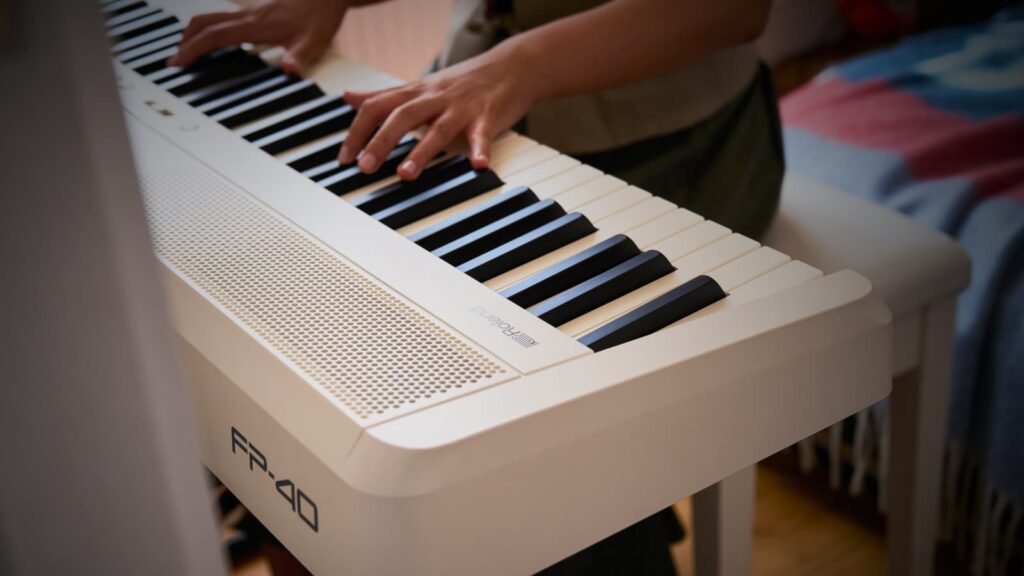 Roland FP-40 - Speaker